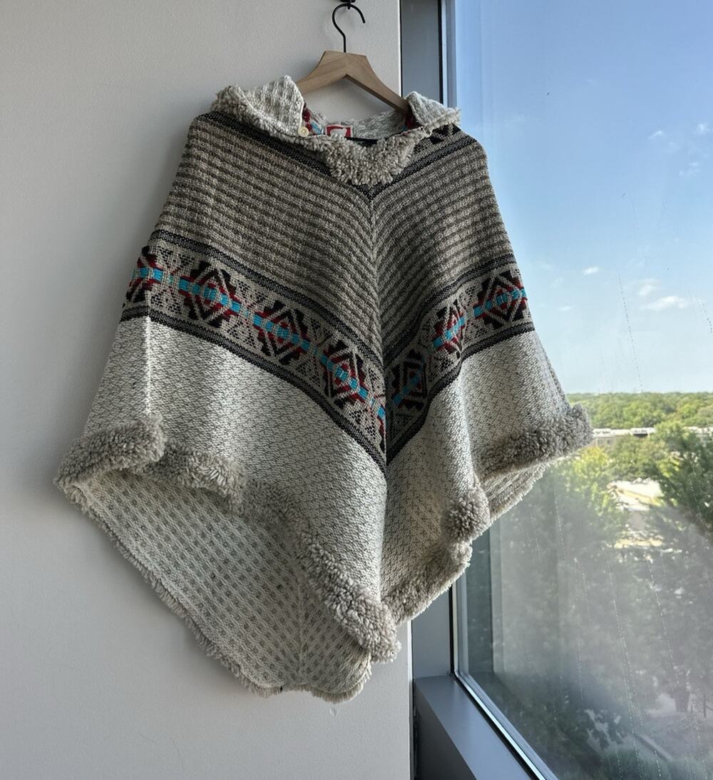 MILMARTE Hooded Wool Aztec Geometric Poncho Sweater Women's One Size Short